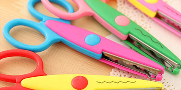 Tijeras Profesionales Para Manualidades y Costura Tijeras Aptas para Uso Escolar Apta Para Niños De Titanio Fundido 21cm Tijeras de Oficina y Papelería