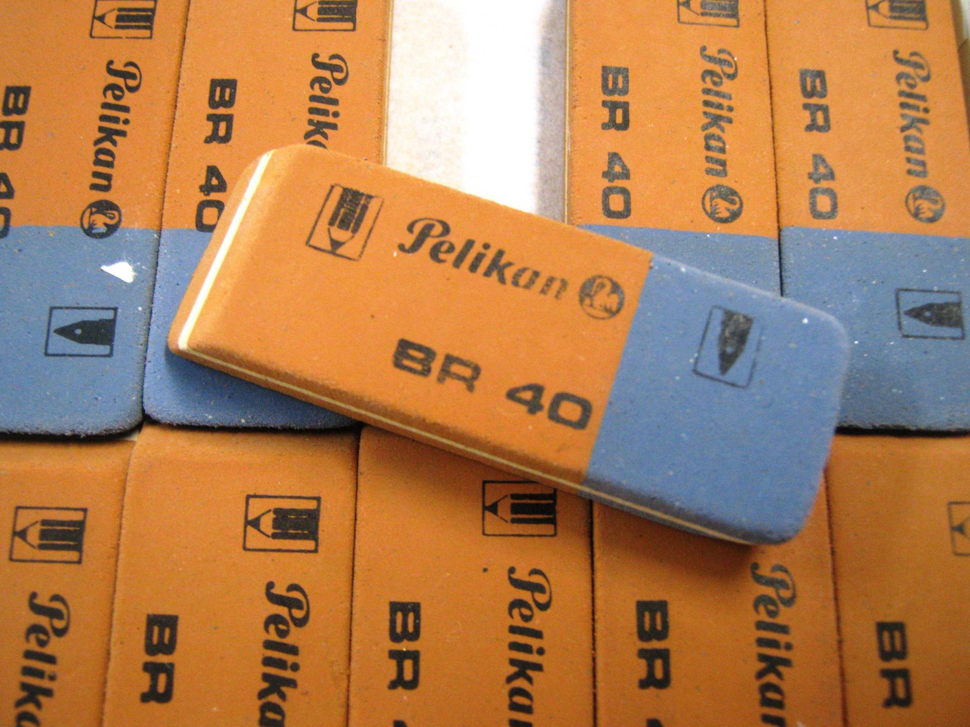 Goma de borrar Pelikan BR 40 con pumita