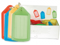 Caja de 40 llaveros de plástico de colores